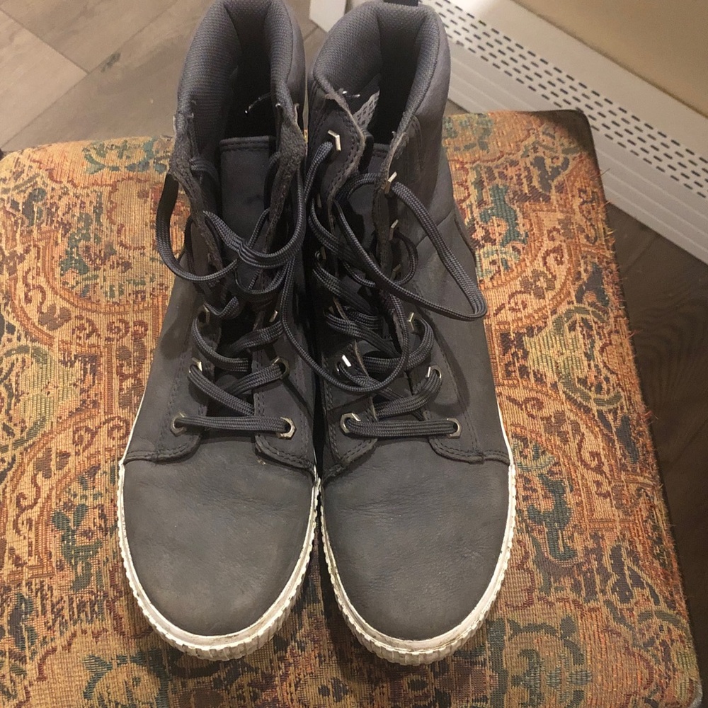Timberland Dark Navy High-Top Casual Sneakers